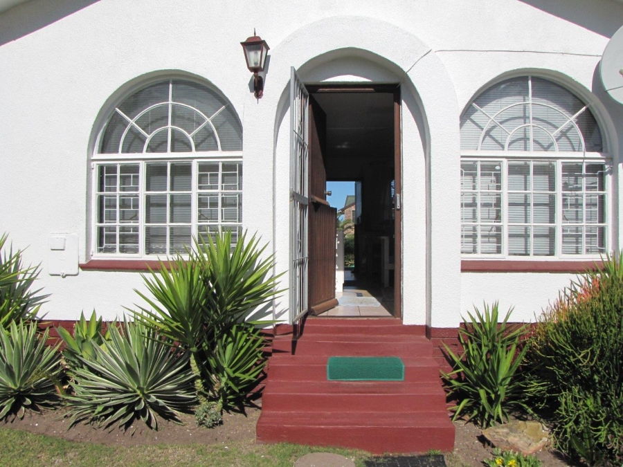 To Let 1 Bedroom Property for Rent in Aston Bay Eastern Cape